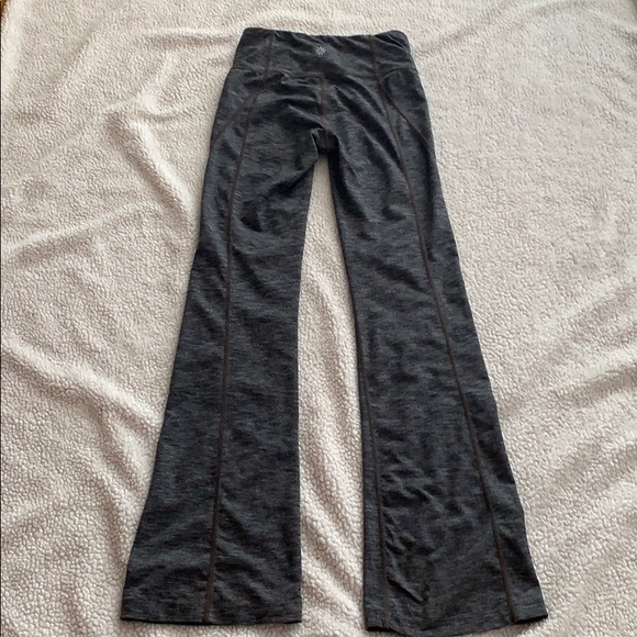 ATHLETA charcoal wide legged leggings🙏👍 - Picture 3 of 4